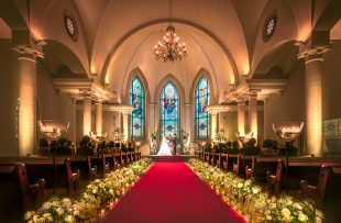 札幌の人気結婚式場｜ローズガーデンクライスト教会｜A